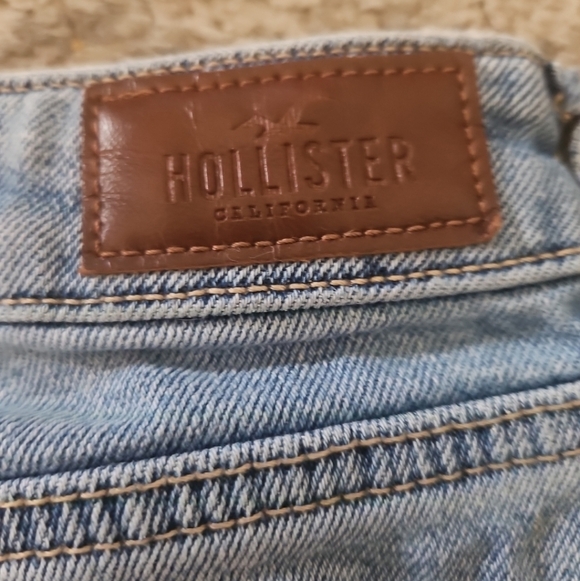 Hollister Womens Ultra High Rise Light Wash Mom Jean 13S/ 31 - Picture 10 of 15